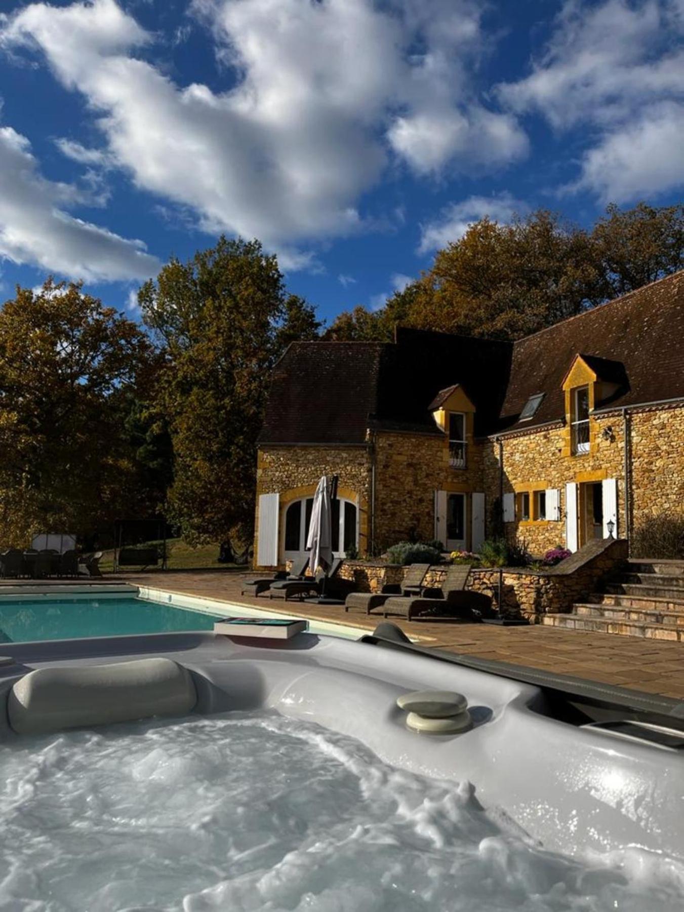 Luxury Chateau W. Pool & Hot Tub In Dordogne Beynac-et-Cazenac Exterior photo
